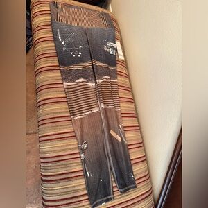 NEW WITH TAGS Niyama Sol "Tomorrowland" Leggings